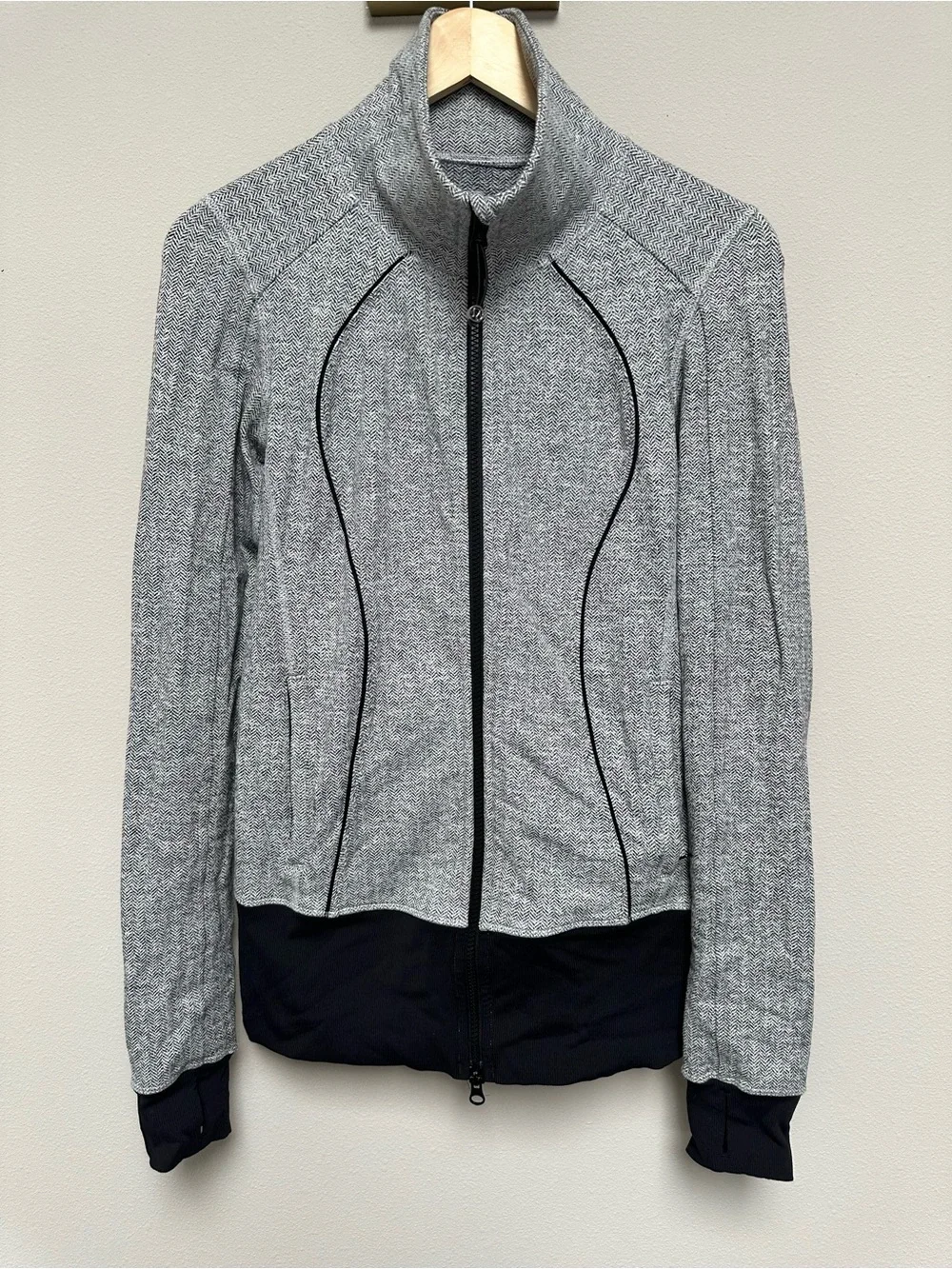 lululemon athletica light gray